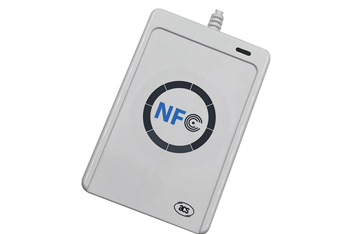 كيف تعمل أجهزة القراءة وعلامات NFC؟